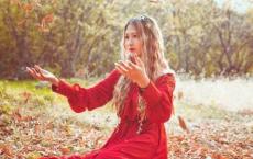 晚上回家 竟然看见有很多眼睛？