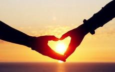 杨坚是谁？他怎么长大的？他信奉什么宗教？