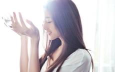 流光瘦影，清风剪愁语