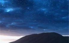 三千青丝绾成霜，只等你归来