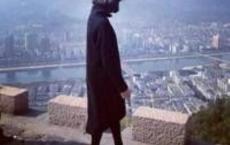 暖阳传爱国情怀