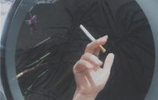 工作忙吃泡面的说说